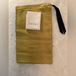 Gucci sunglass pouch and duster